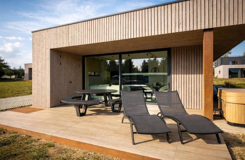 Wirtzfeld Cabin | Nature Lake Village – Villa Ephélia n°29 – 4 personnes avec jacuzzi