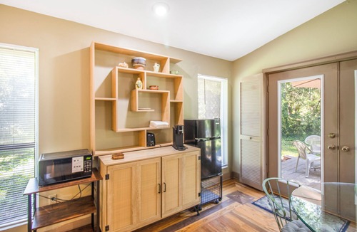 Alachua Apartment | Nature Lover’s Studio Comfort & Convenience