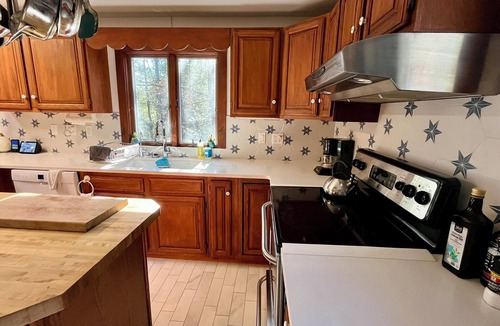 Ashburnham House | Nature Lovers Waterfront Retreat on Winnekeag Lake. Cozy Year-Round Escape.