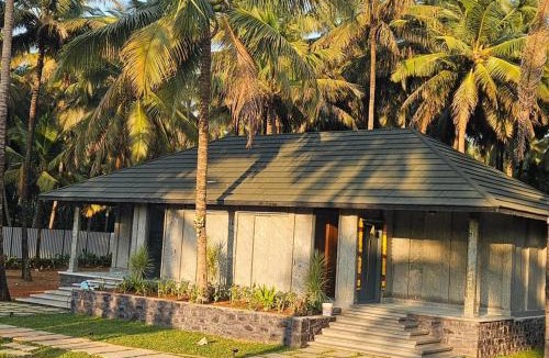 Pollachi House | Nature nest by own the rock