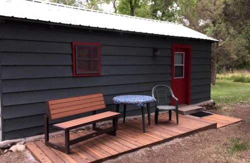 Pecos House | Nature's Oasis: Riverside Glamping Getaway in the Heart of New Mexico