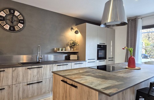 La Roque-sur-Pernes House | Nature, sport, well-being and culture stay in Provence