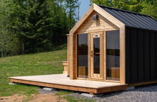 Algonquin Highlands Cabin | Nature’s Channel at Dimensions | Cabin Twelve | Meals Included