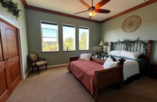 Cornville Bed & Breakfast | Natures Oasis Sanctuary B&B Organic Gardens