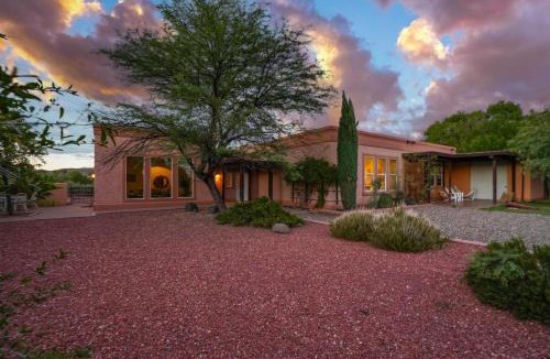 Cornville Bed & Breakfast | Natures Oasis Sanctuary B&B Organic Gardens