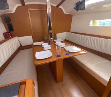 Cesme Boat Rental | Nautical Nomad