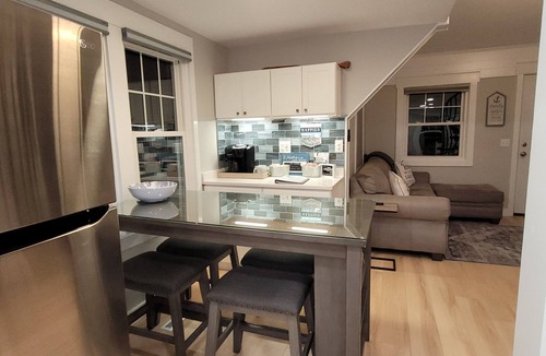 Huron House | Nautical theme Cottage Lake views/Access, mins to Cedar Point, Sports Force Boat