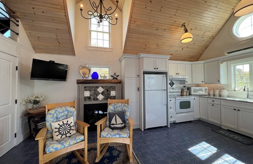 Bailey Island Cottage | Nautical themed Oceanfront Cottage located at the Mouth of picturesque Mackerel Cove!