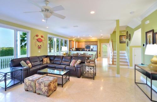 Key West House | Nautical Wheeler
