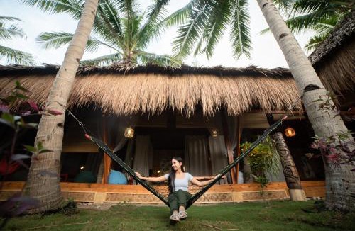 Tawala Hotel | Nautilus Hostel & Hammocks