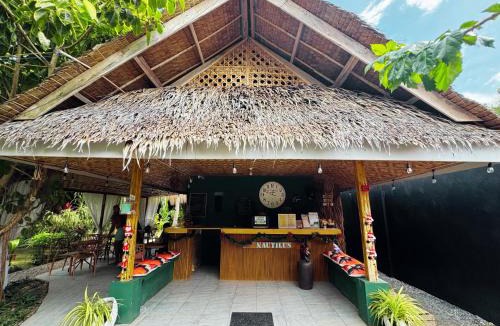 Tawala Hotel | Nautilus Hostel & Hammocks