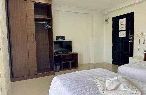 Rangsit Hotel | Nava Grand