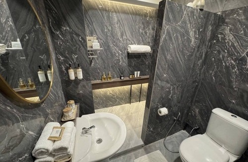 Khlong Nung Hotel | Navanakorn Aomsin Hotel near Big C Super