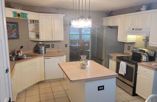 Navarre House | Navarre Beach Family Retreat with Game Room and Dog Friendly