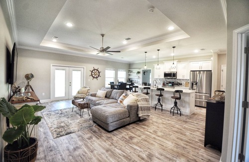 Mary Esther House | Navarre Escape - Only 6 miles from Navarre Beach!