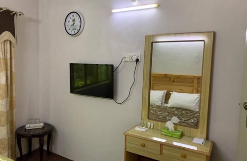 Gilgit Hotel | Naveed Tourist Inn