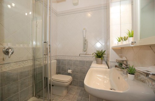 Marina di Massa Apartment | Navy Apartment