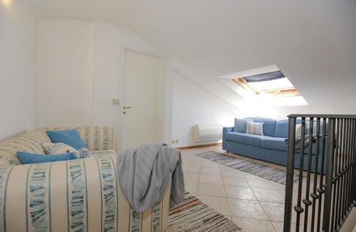 Marina di Massa Apartment | Navy Apartment