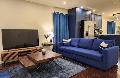 Blackshear-Prospect Hill House | Navy Nights & Downtown Lights
