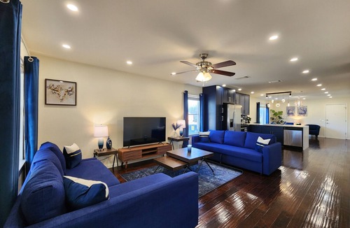 Blackshear-Prospect Hill House | Navy Nights & Downtown Lights