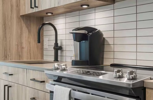 Navy Yard Apartment | Navy Yard DC Stay | Steps to Nationals Park | Modern Comfort w/Rooftop Views