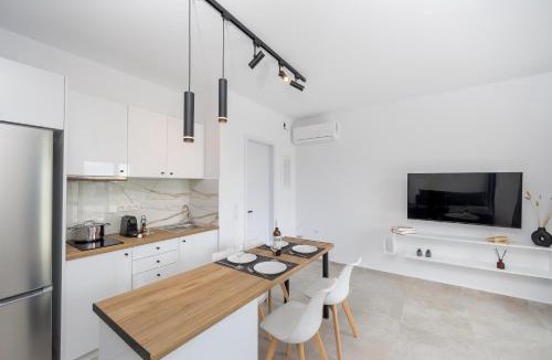 Plaka Apartment | Naxos Cube Villa Panoramic Views Maisonette with Sea View 2 min walk to Plaka Beach