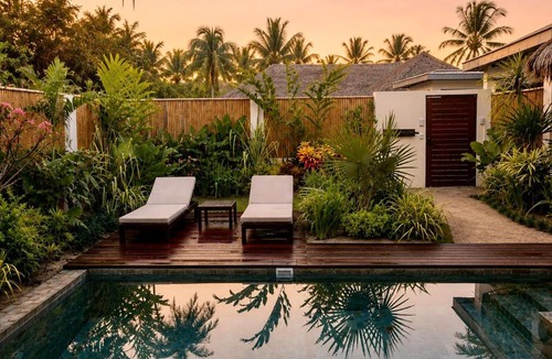 Catangnan Villa | Nayma Villas