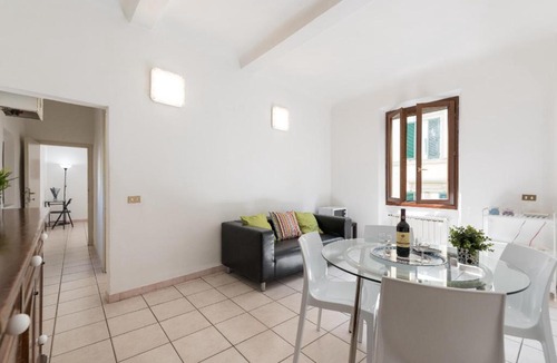 Santa Maria Novella Apartment | Nazionale Left