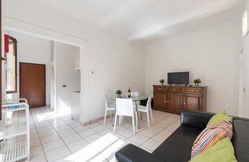 Santa Maria Novella Apartment | Nazionale Left