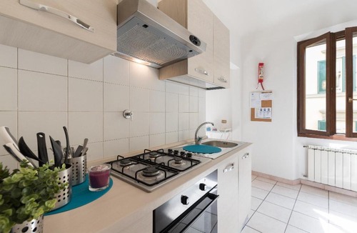Santa Maria Novella Apartment | Nazionale Left