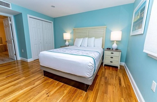 West Harwich Resort | nBeautiful Edgewater Beach Resort-One Bedroom Suite!
