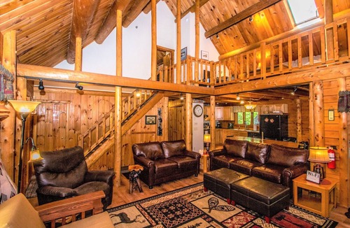 Bartlett House | Near 4 Ski Areas & Story Land, Indoor & Outdoor Pools, Fitness, Super Clean