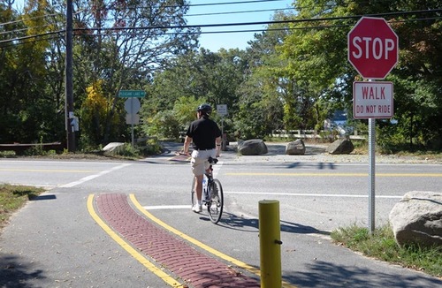 East Harwich House | Near Beach Bike Path Pet Friendly AC WiFi Simplicity