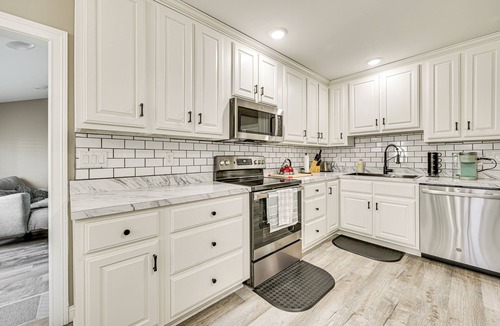 Lebanon House | Near Bourbon Trail: Quiet Home w/Deck