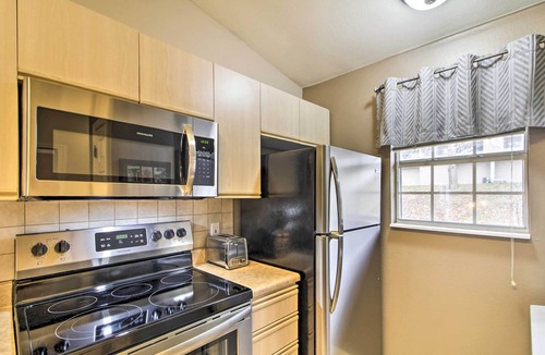 Table Rock Condo | Near Branson Strip! Water-View Condo w/Balcony