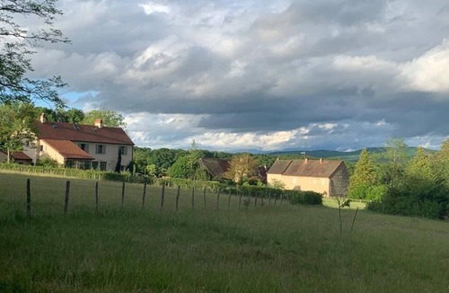 Chapaize House | Near Cluny - Spacious, bright country house in Chapaize (Cormatin)