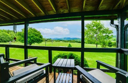 Hobart House | Near Cooperstown & Oneonta Baseball: Family Stay