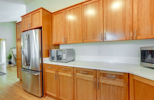 Arbor Heights House | Near Eats & Brews! Beautiful Seattle Home w/Patio