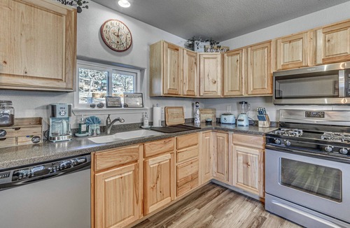 Ruidoso Cabin | Near Hiking Trail! All-Season Ruidoso Getaway