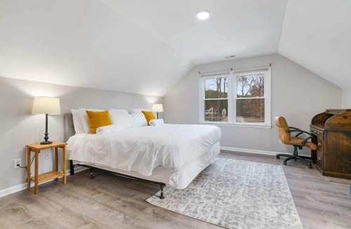 Southwest Raleigh House | Near NC State Campus & Downtown - The Maple Marvel