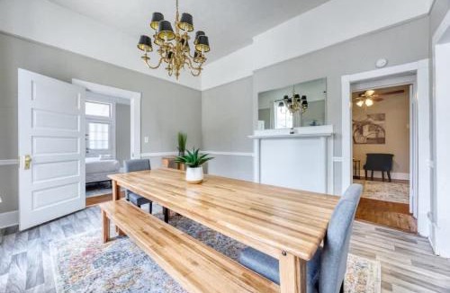 Columbus House | Near Parks Downtown & Riverwalk Midtown Muse Sleeps 14