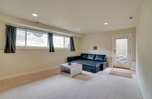 Greenwood Apartment | Near Public Transit & Walkable! Airy Seattle Apt