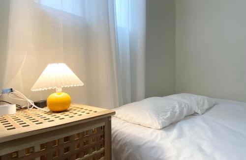 Sinchon-dong Apartment | Near Shinchon Station Private House