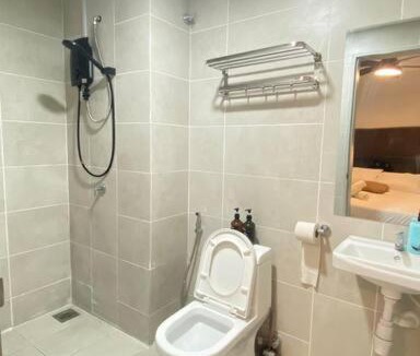 Shah Alam Apartment | NEAR SUBANG AIRPORT Dk Impian Studio 1-3 pax