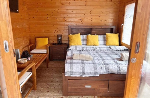 Mangere House | Near the Airport Cozy Cabin Style Entire Tiny Home