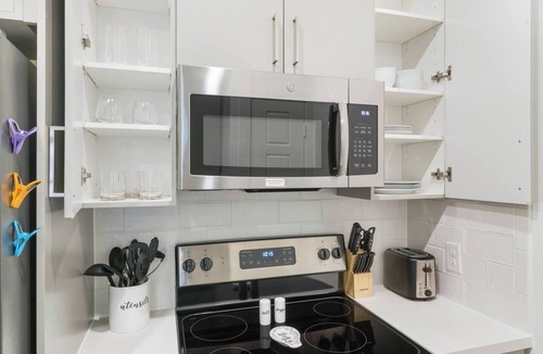 Richardson Apartment | Near Trails & Eats | Weekly & Monthly Specials