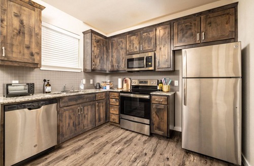 Denton House | Near UNT + Downtown Square - Spacious Group Stay