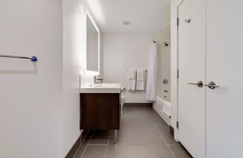 Chinatown Apartment | Neatly Designed One Bedroom near Boston Harbor