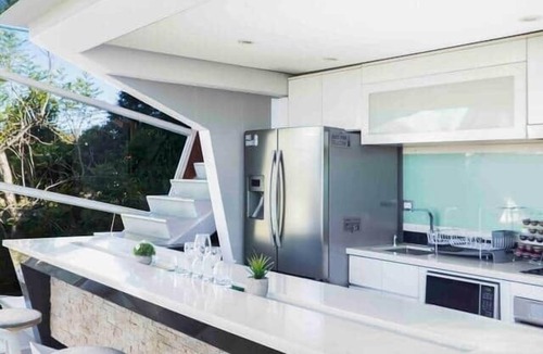 Roble Apartment | Nebulae Loft · Design Stay with Jacuzzi & Firepit
