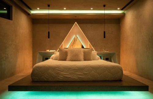 Roble Villa | Nebulae - Water Cube Suite & YogaDeck